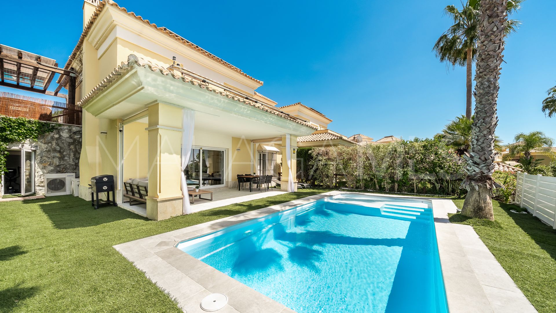 Doppelhaushälfte for sale in Los Monteros