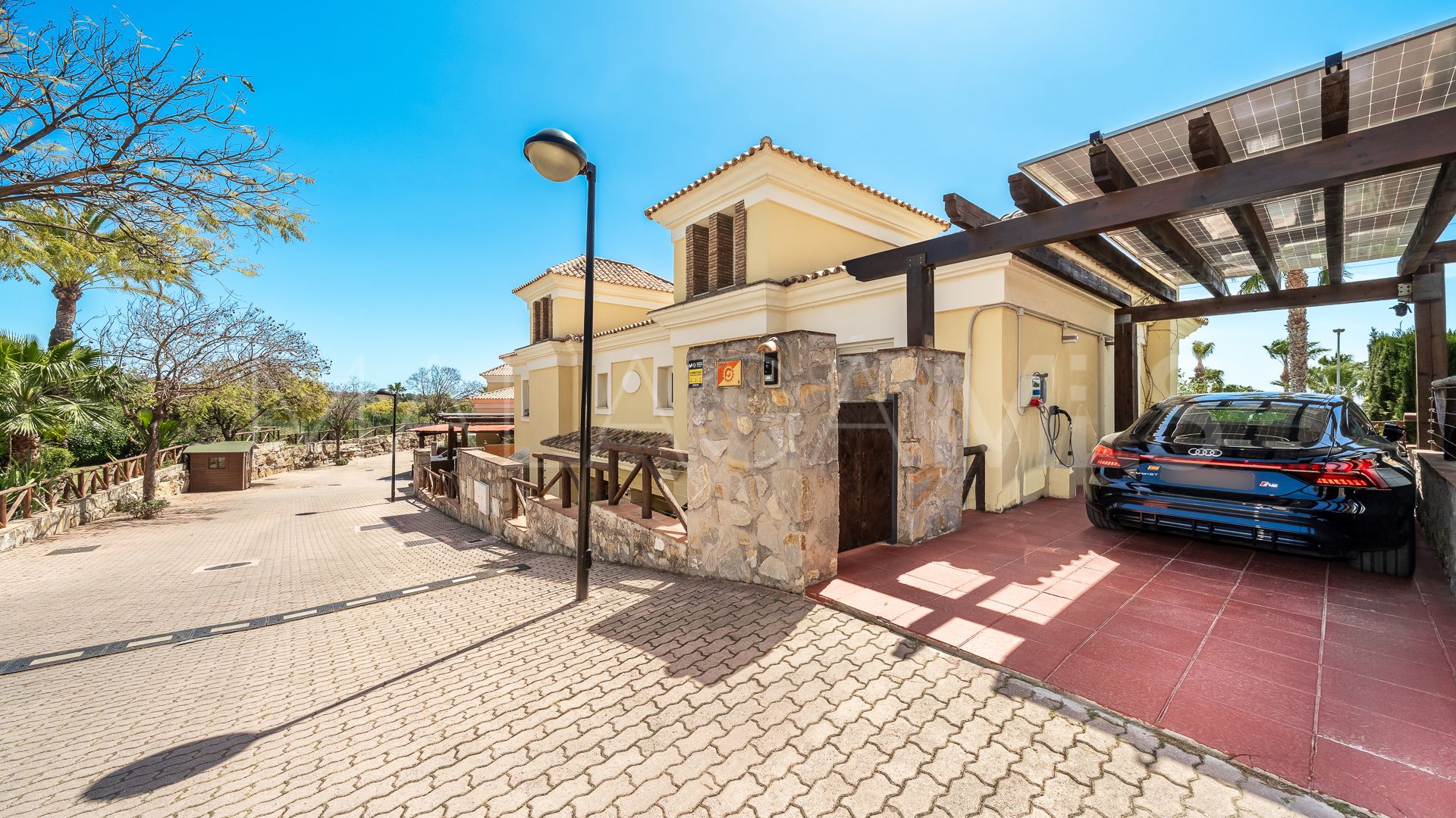 Doppelhaushälfte for sale in Los Monteros