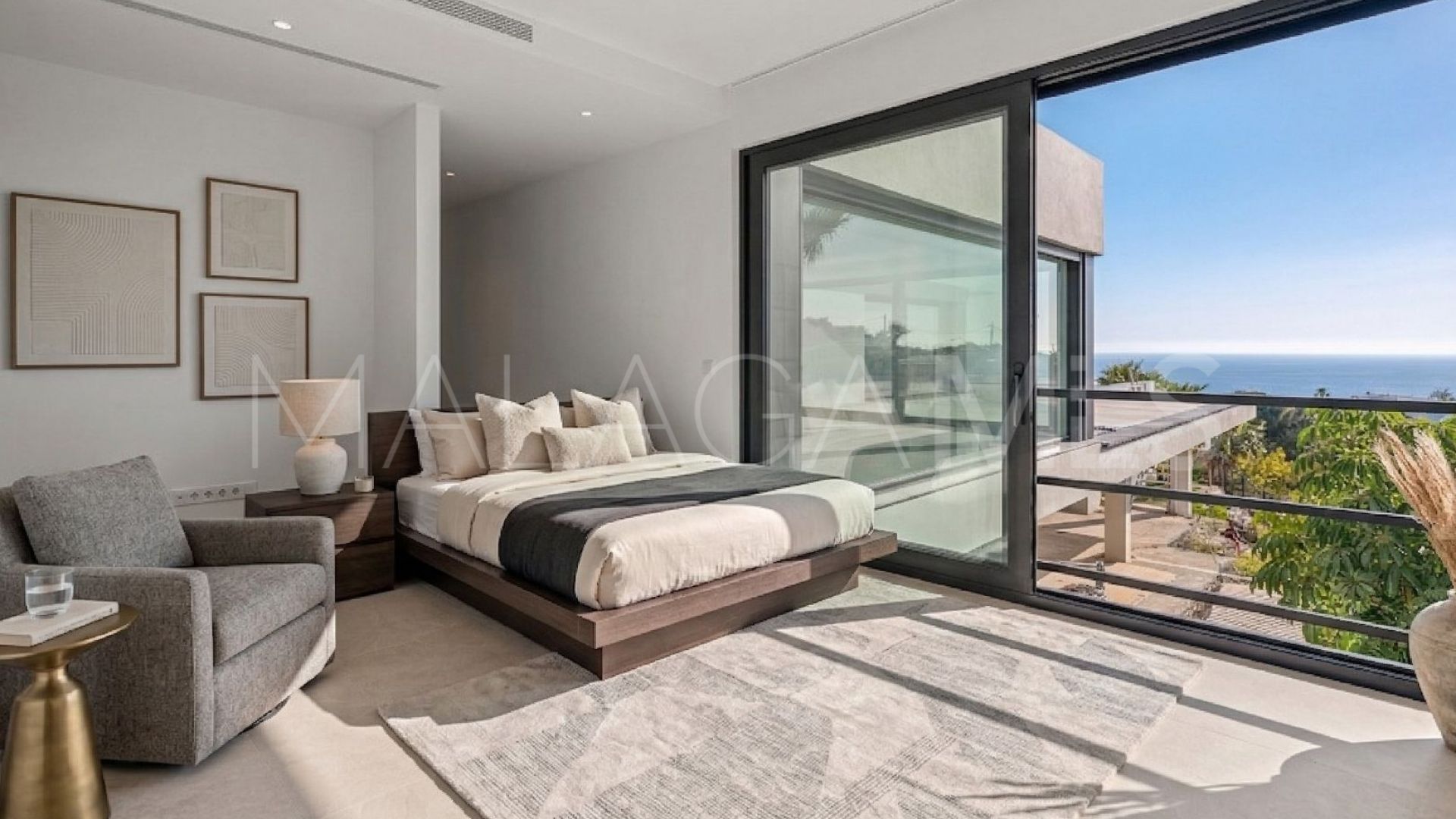 Villa for sale in Cabopino