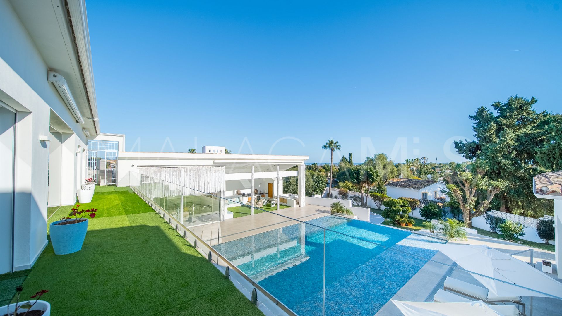 Villa for sale in Guadalmina Alta