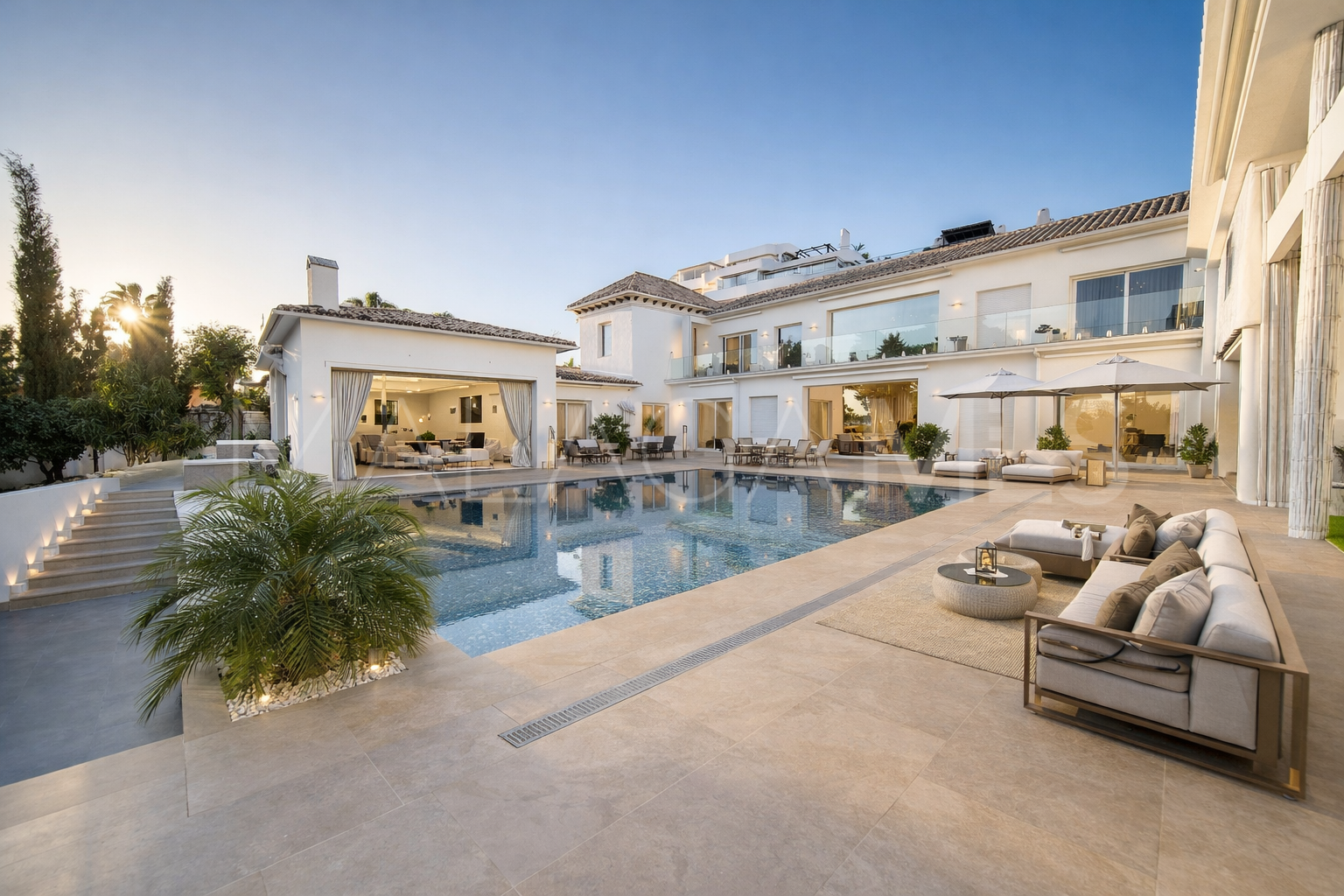 Villa for sale in Guadalmina Alta