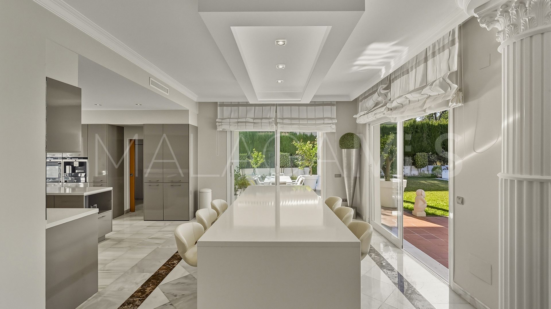 Villa for sale in Guadalmina Alta