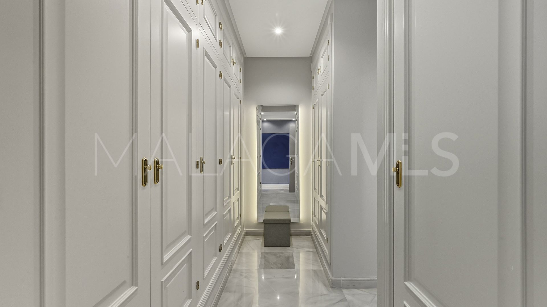 Villa for sale in Guadalmina Alta