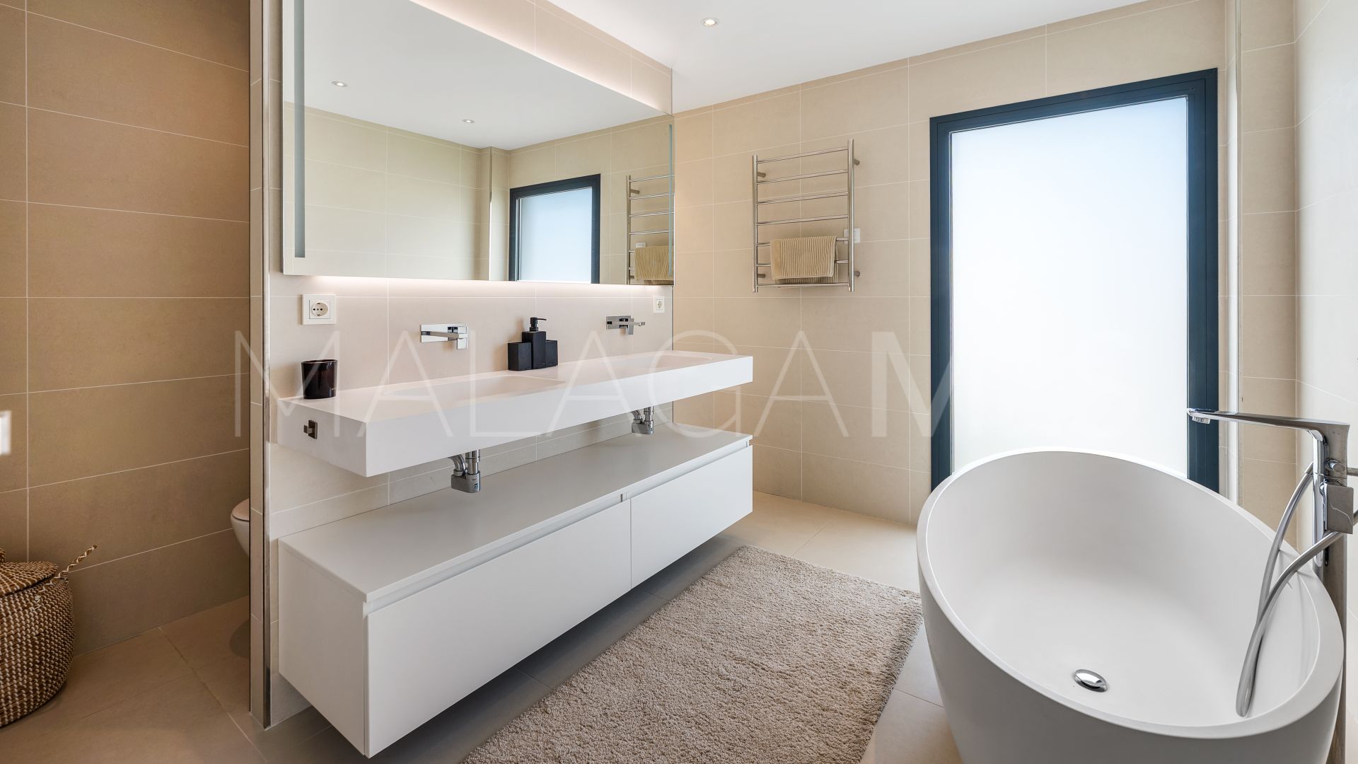 Hus i byn for sale in San Pedro Playa