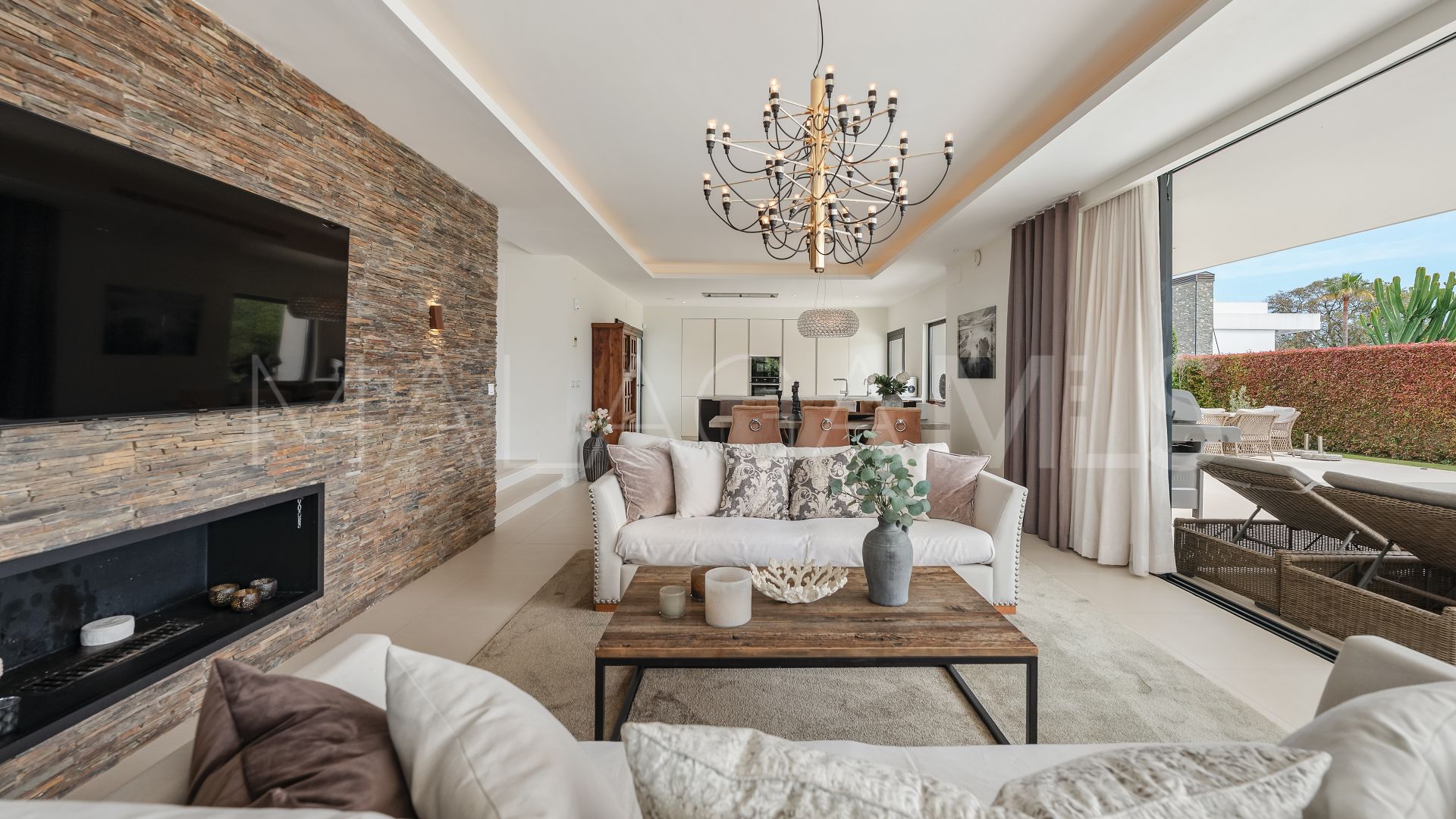 Hus i byn for sale in San Pedro Playa