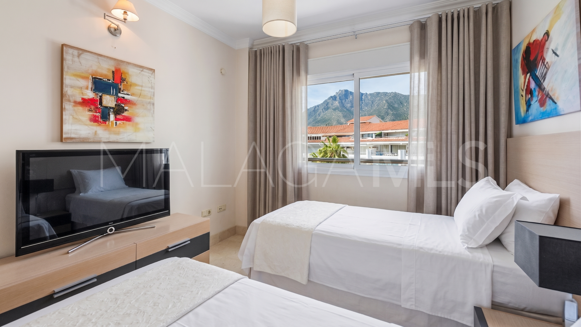 Lägenhet for sale in Beach Side Golden Mile