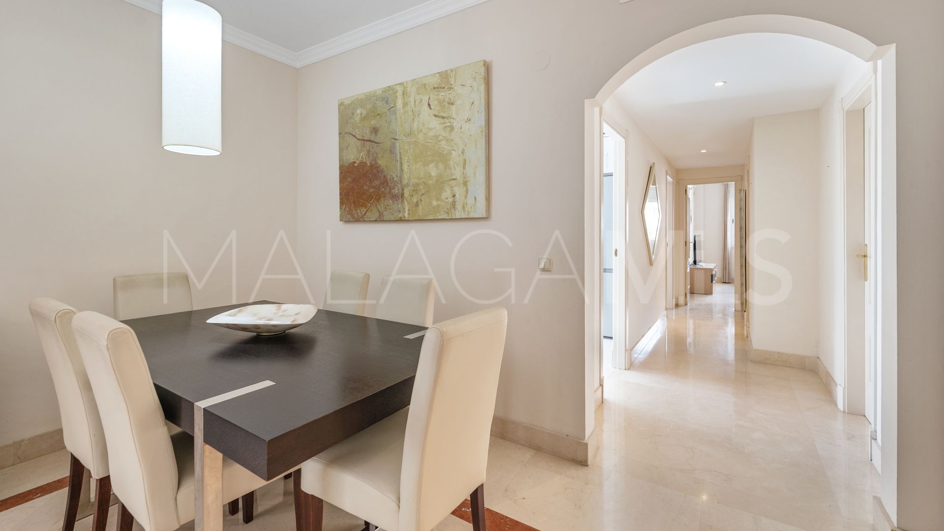 Lägenhet for sale in Beach Side Golden Mile