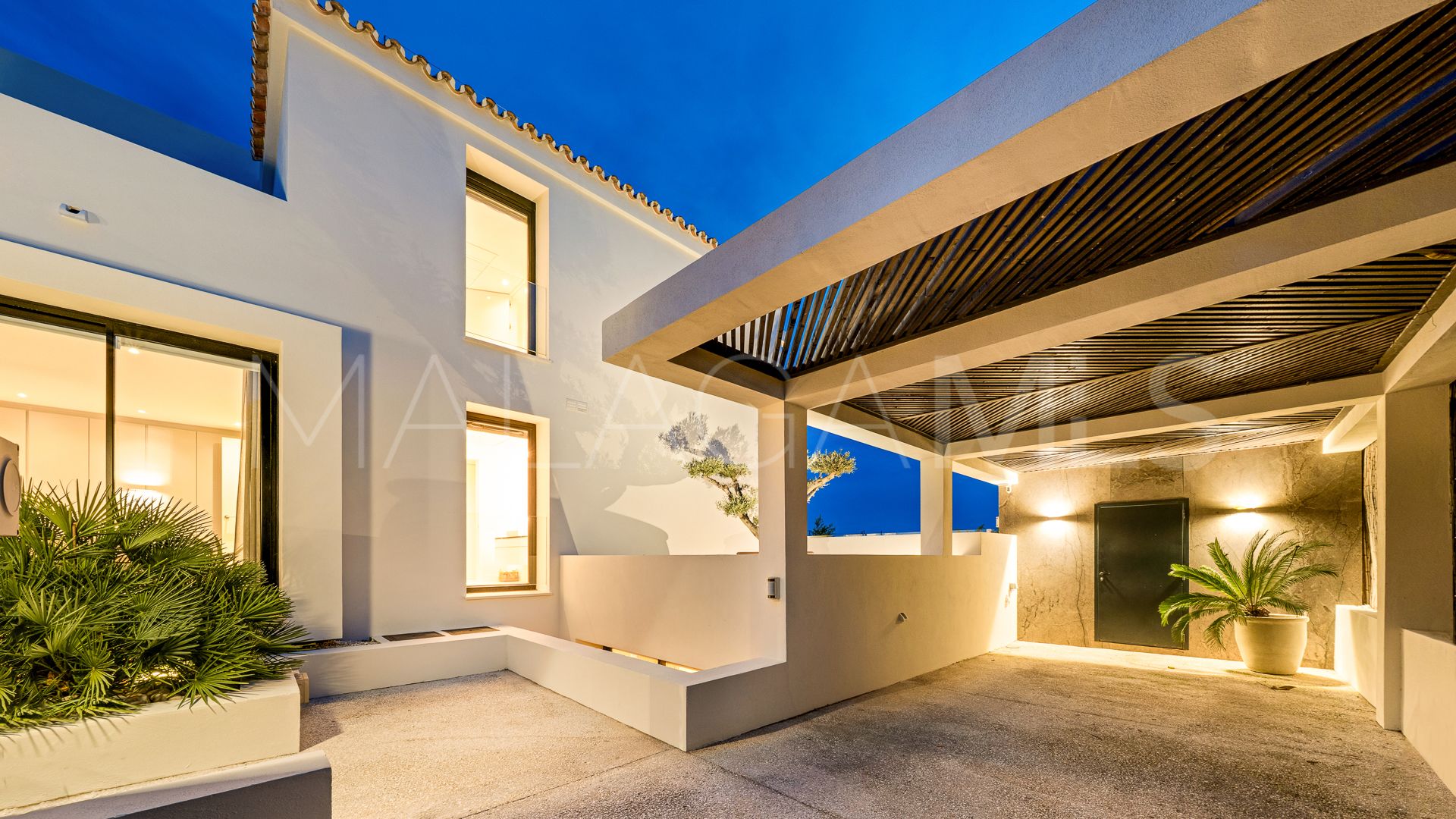 For sale villa in Los Naranjos Golf