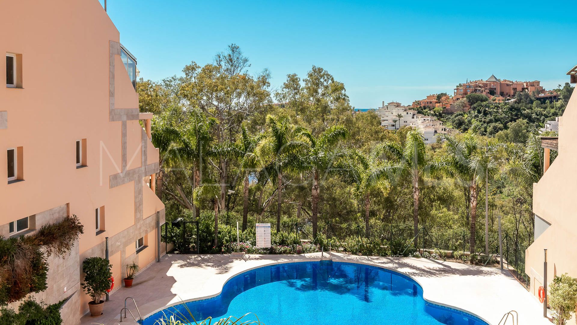 Lägenhet for sale in Nueva Andalucia