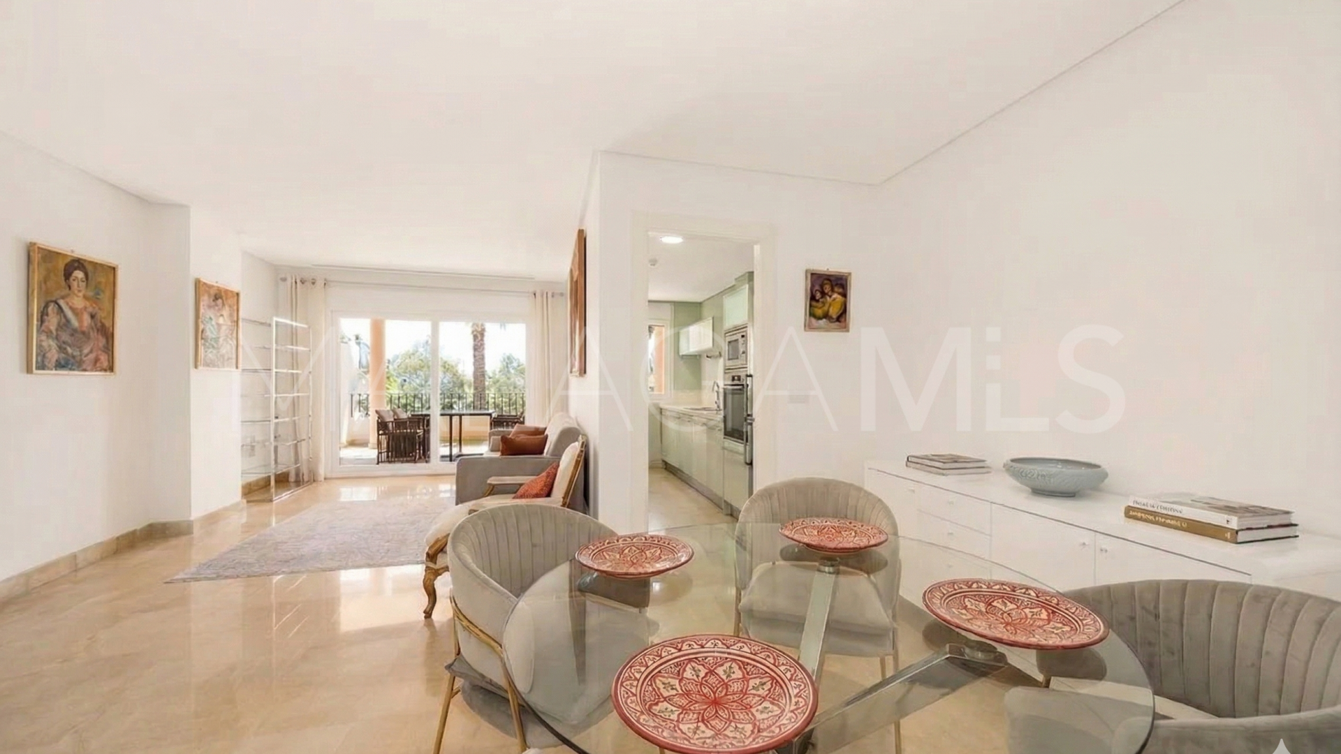 Lägenhet for sale in Nueva Andalucia