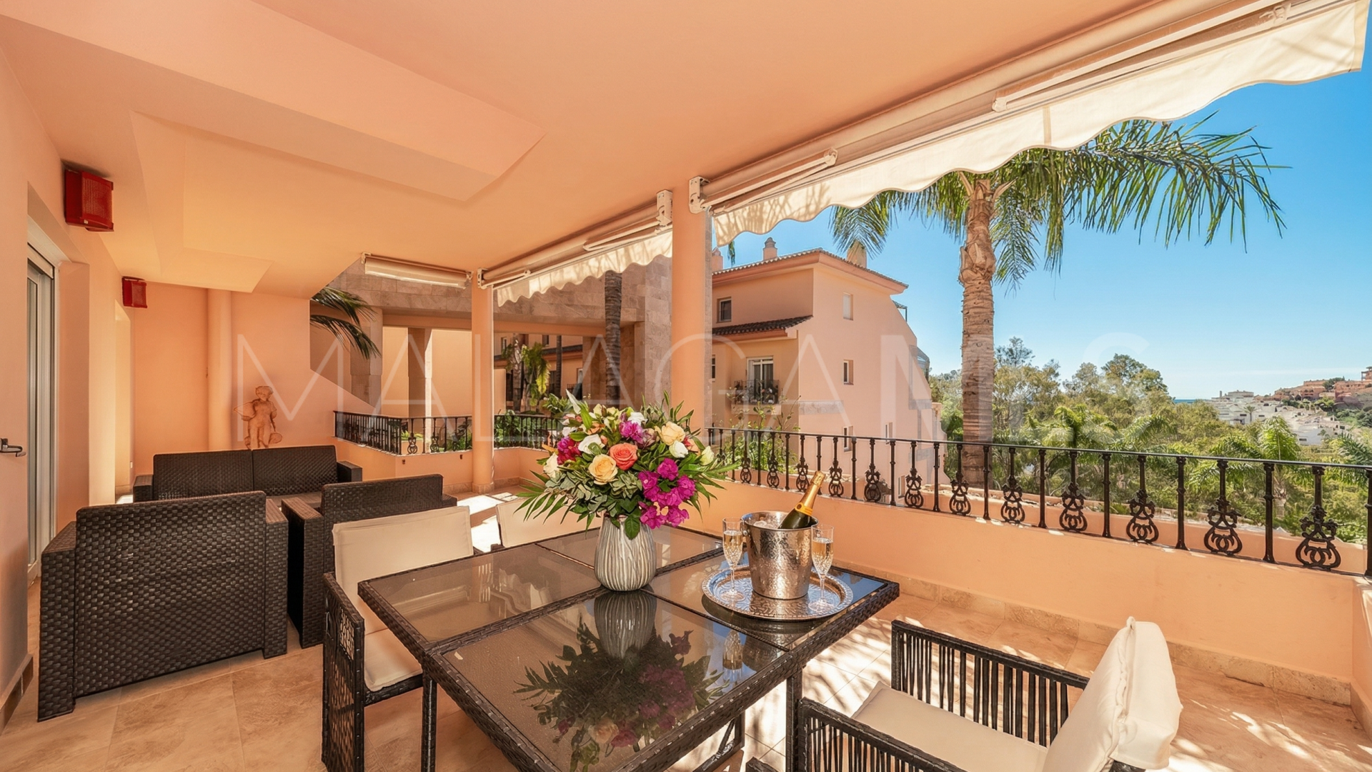 Lägenhet for sale in Nueva Andalucia