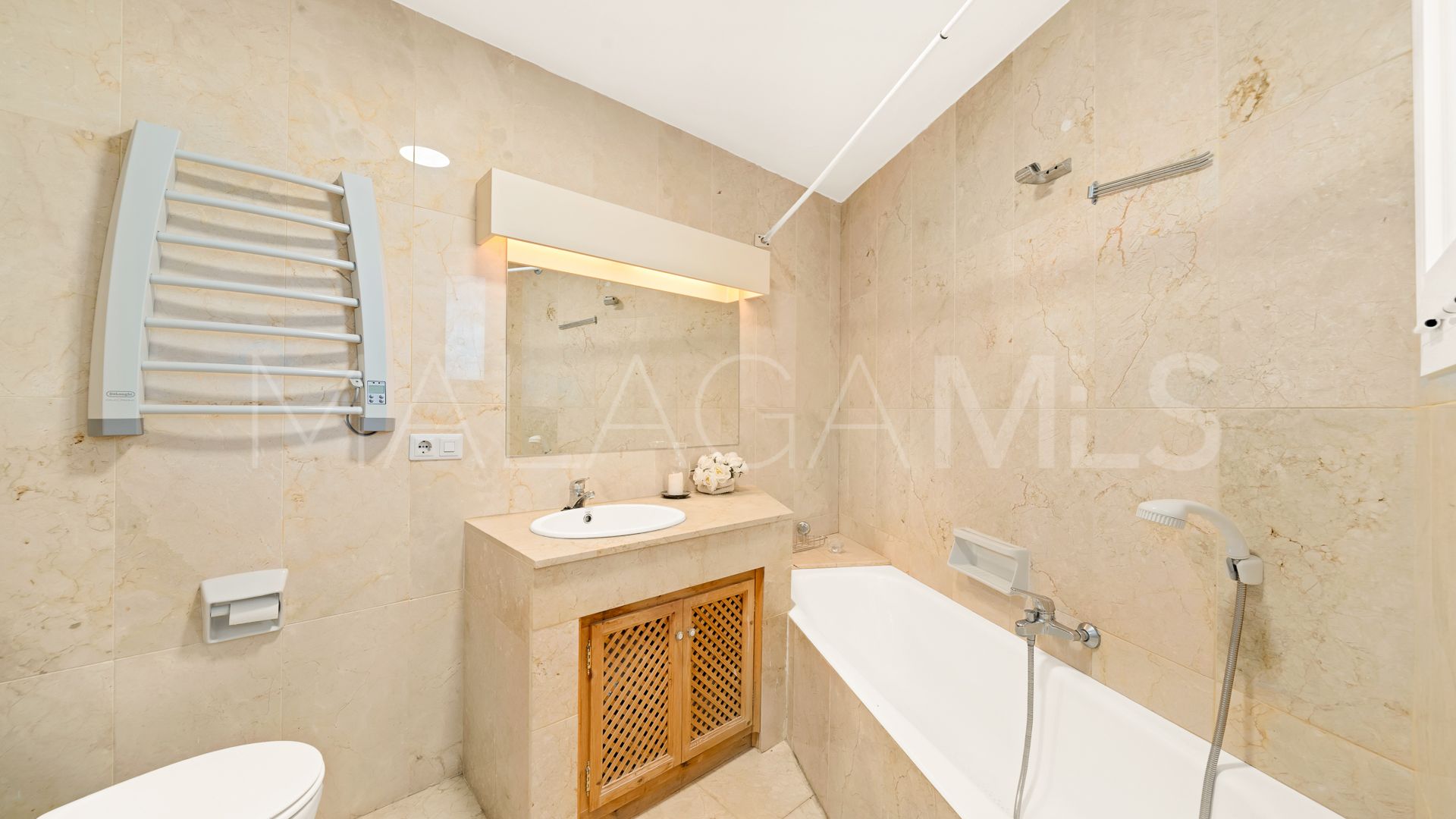 Apartment for sale in Guadalmina Alta with 2 bedrooms