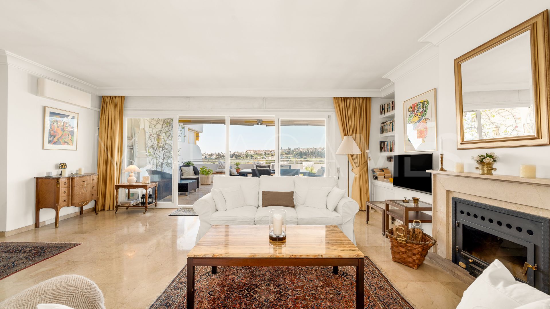 Apartment for sale in Guadalmina Alta with 2 bedrooms