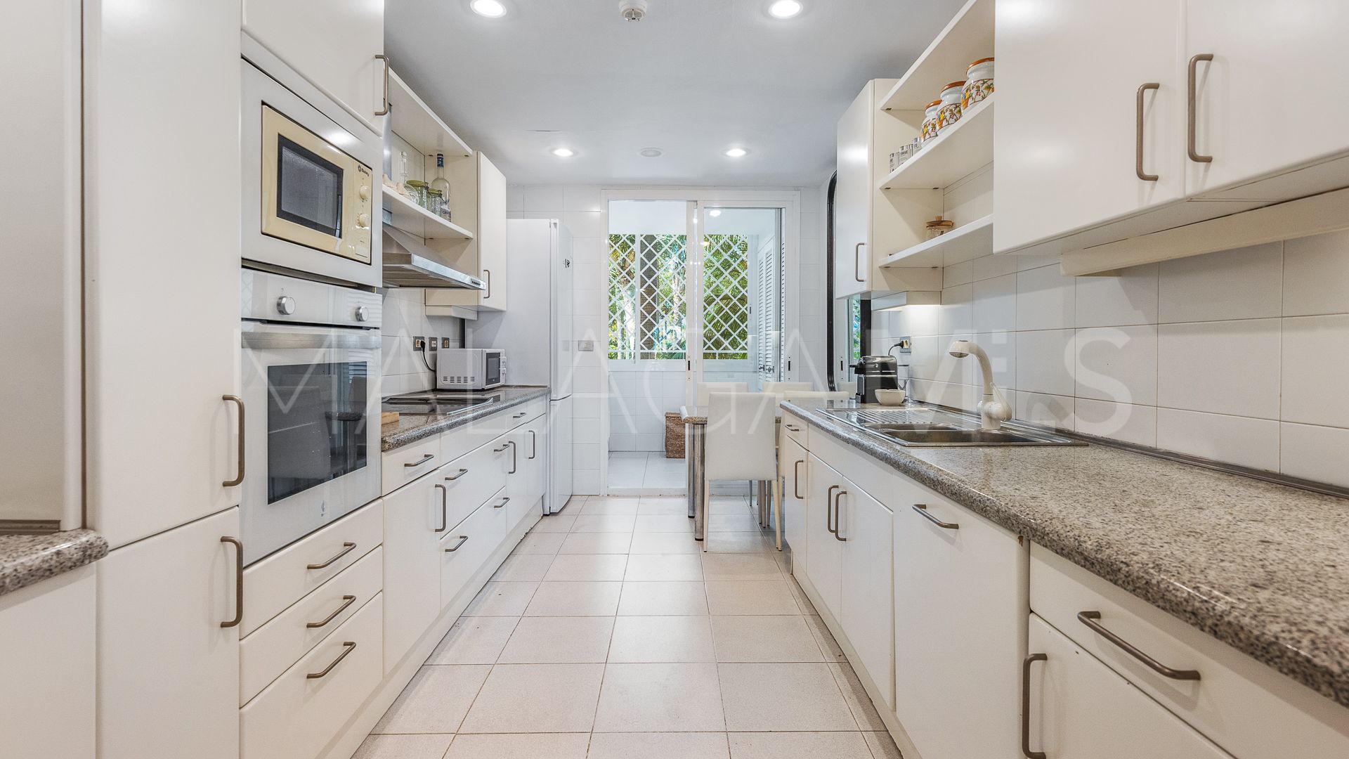 Erdgeschosswohnung for sale in Marbella - Puerto Banus