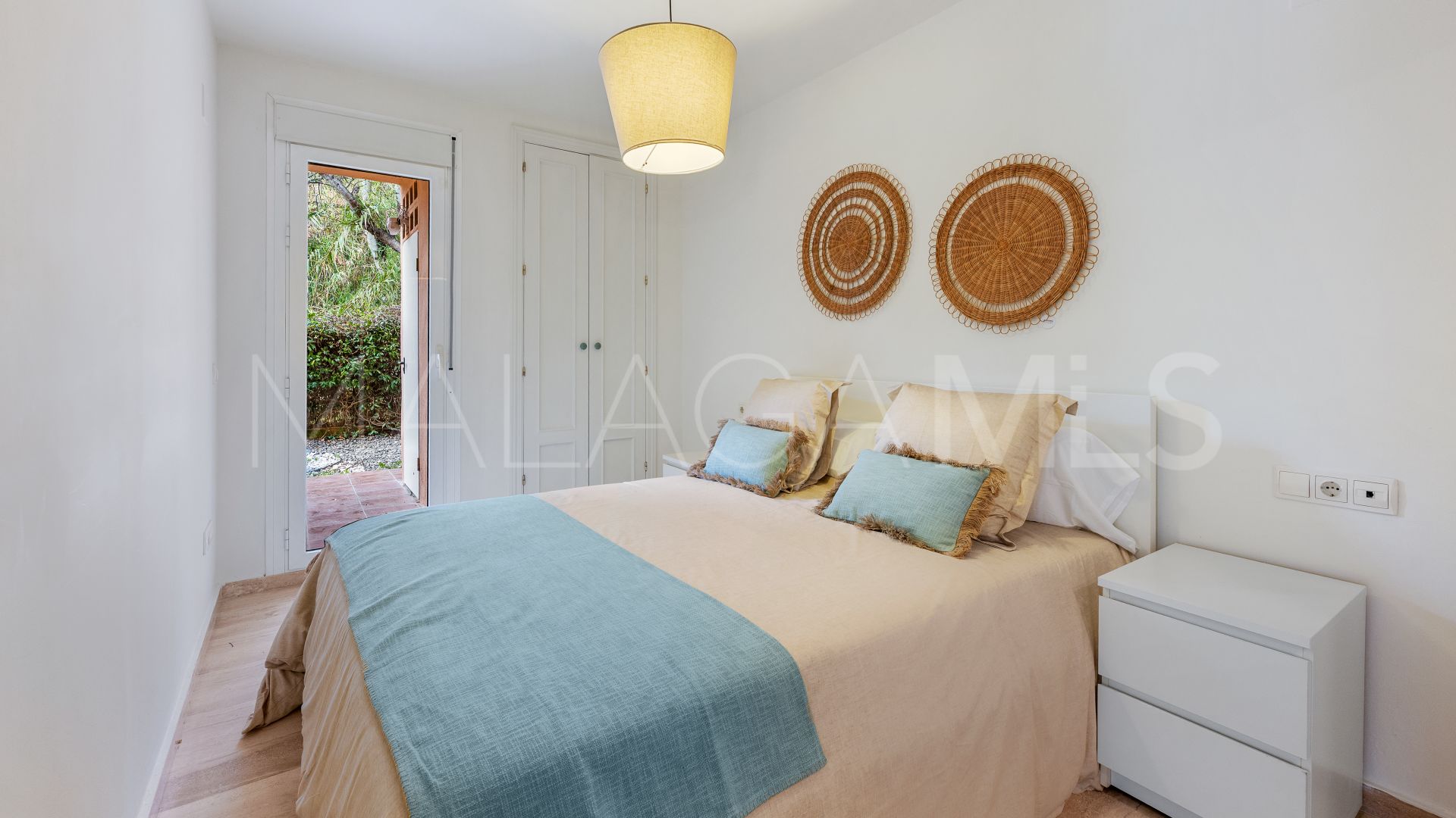 Ground floor apartment for sale in Costabella