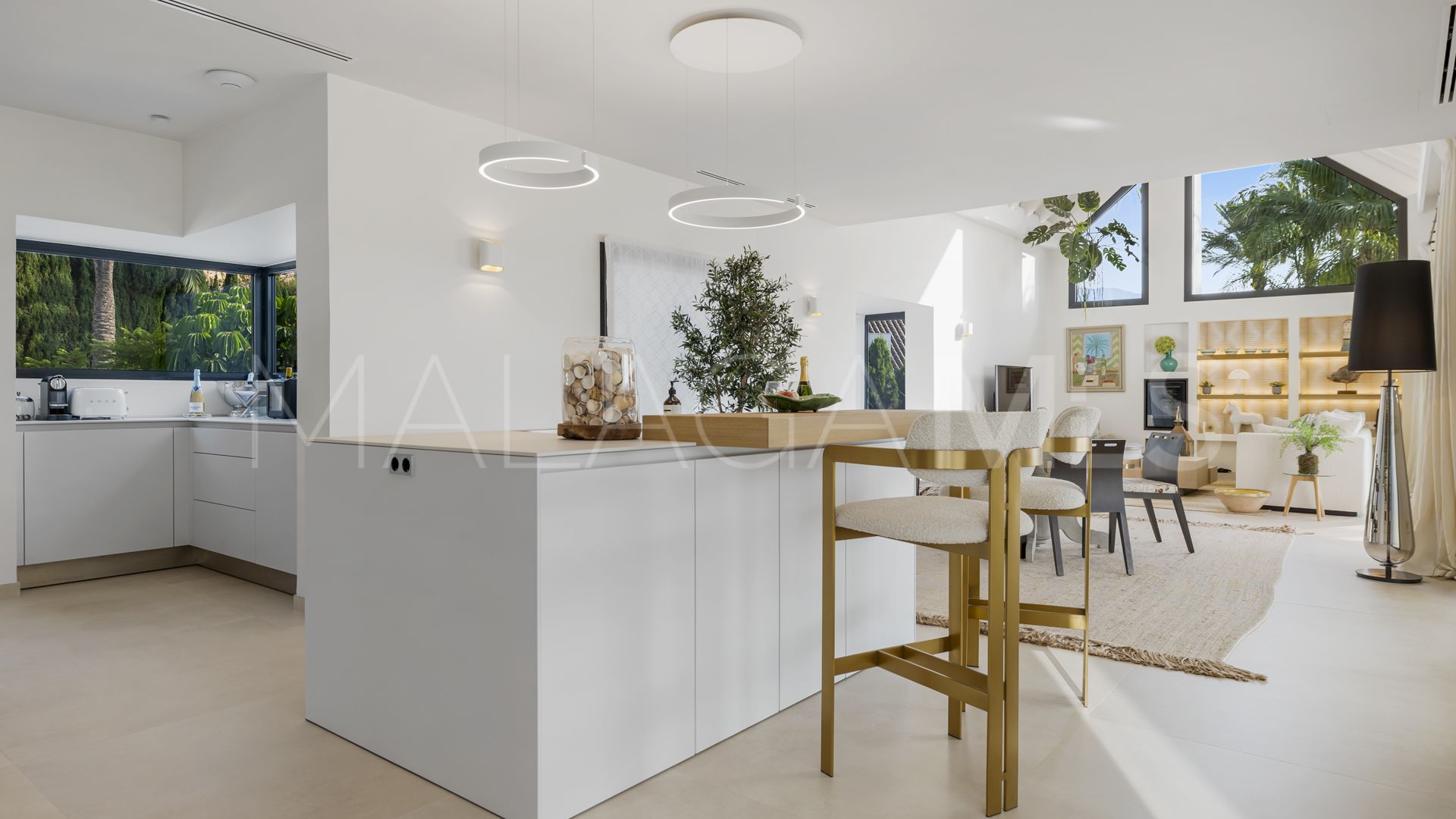 Villa for sale in Las Lomas del Marbella Club