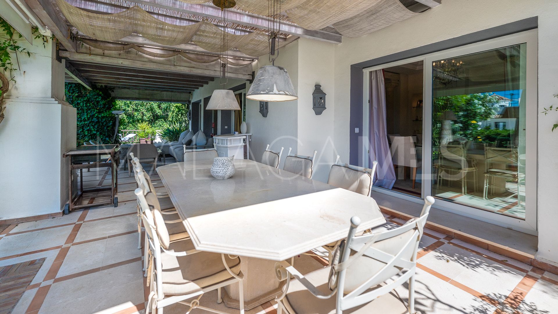 Villa for sale in Nagüeles