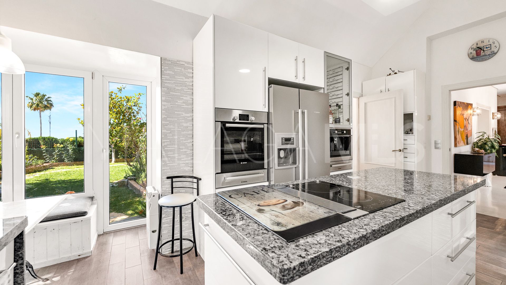 Villa for sale in Nagüeles