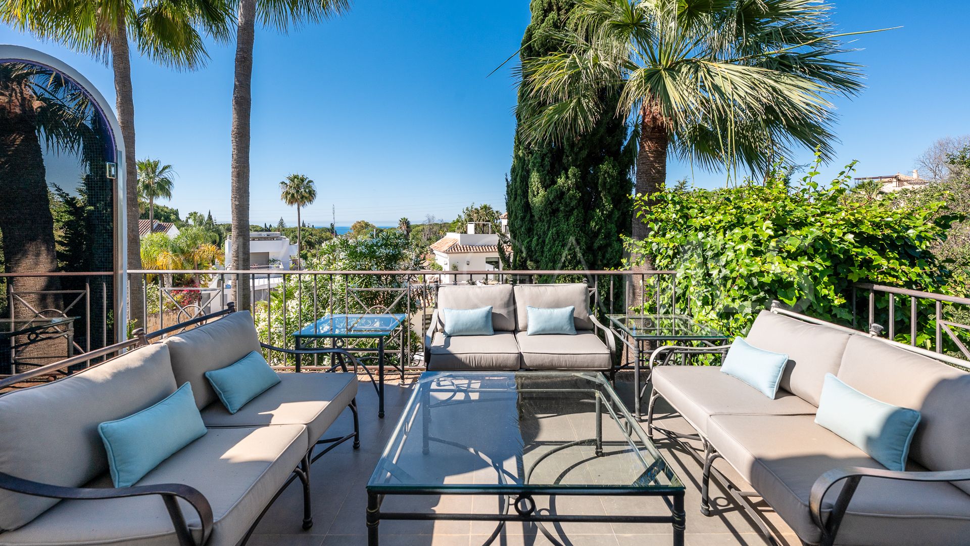 Villa for sale in Nagüeles