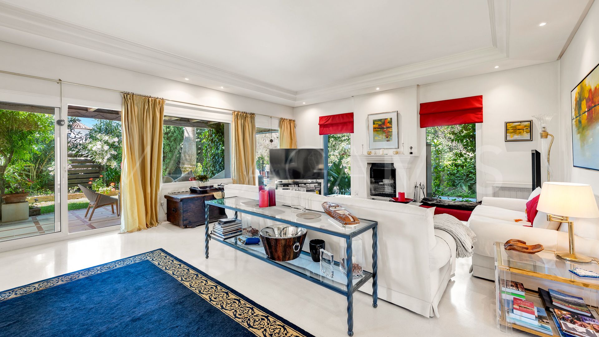 Villa for sale in Nagüeles