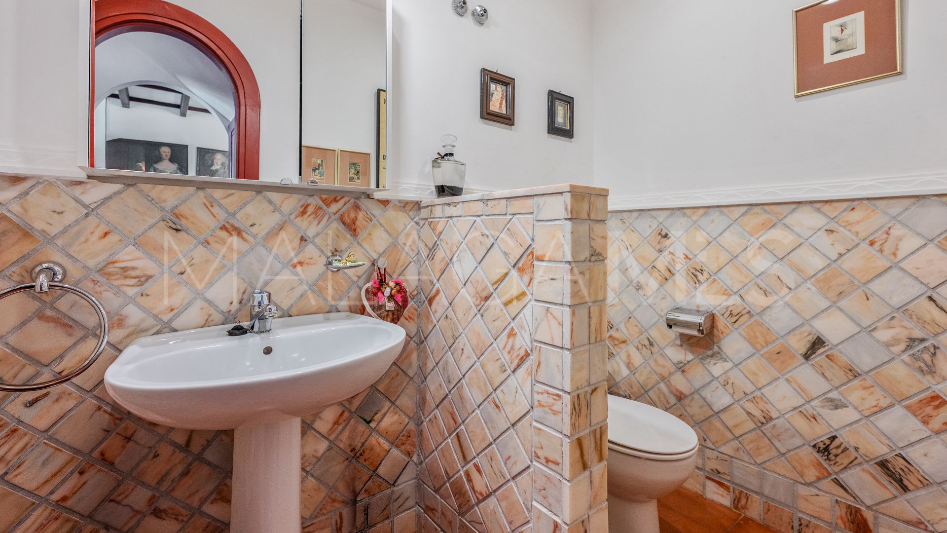 Elviria 4 bedrooms villa for sale