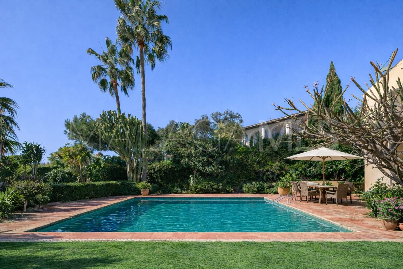 Elviria 4 bedrooms villa for sale