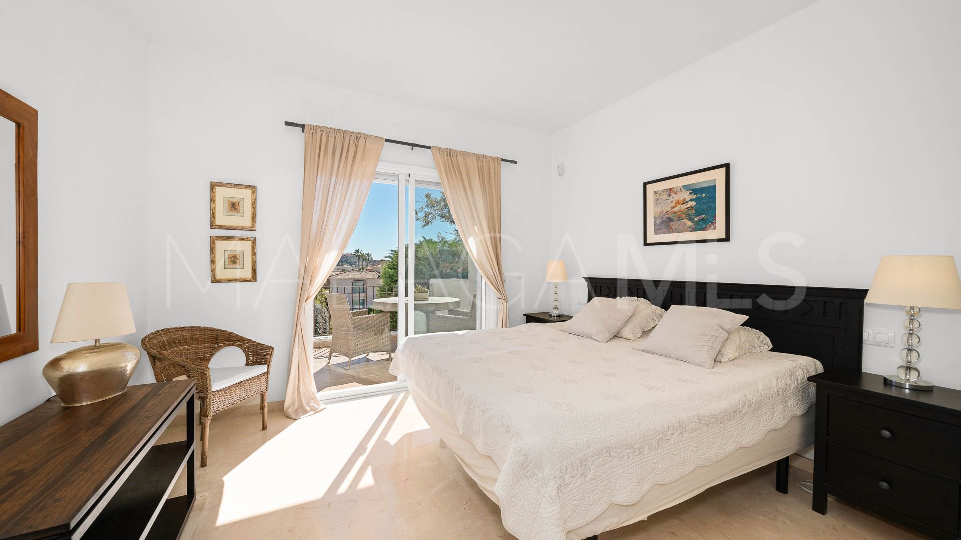 Duplex for sale in Nueva Andalucia