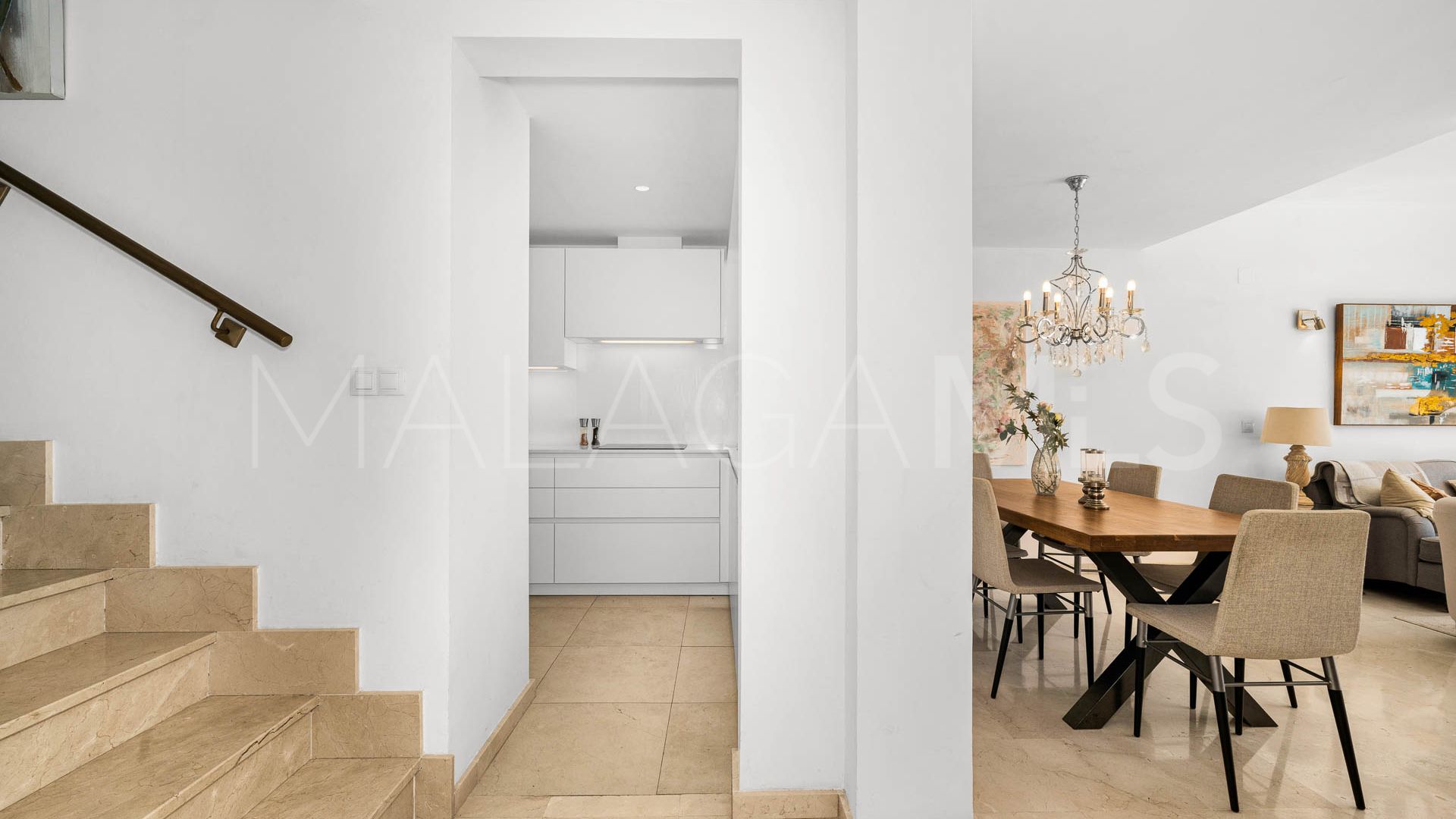 Duplex for sale in Nueva Andalucia