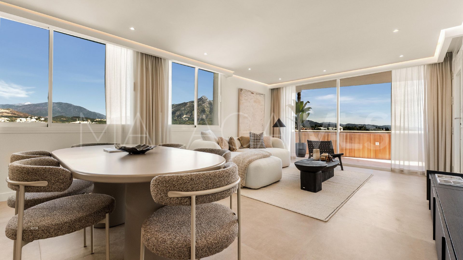 Apartamento with 2 bedrooms for sale in Nueva Andalucia