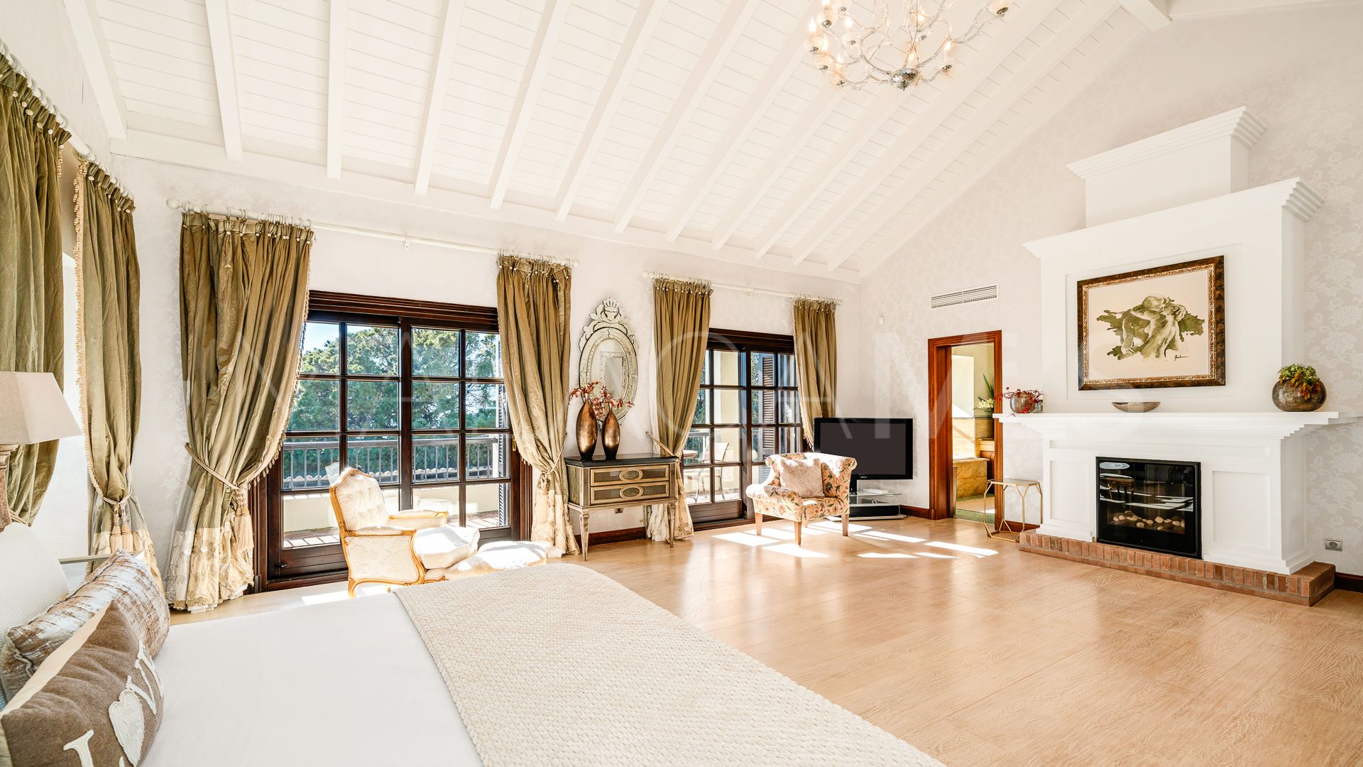 For sale villa in Sierra Blanca with 5 bedrooms