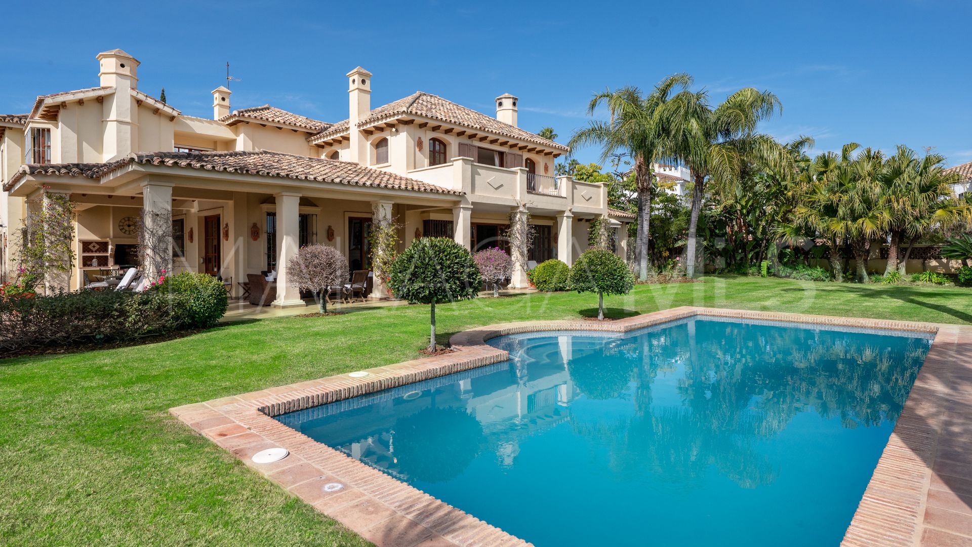 Villa for sale in Los Arqueros