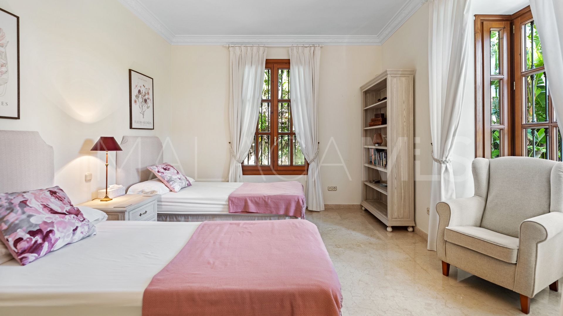 Villa for sale in Los Arqueros