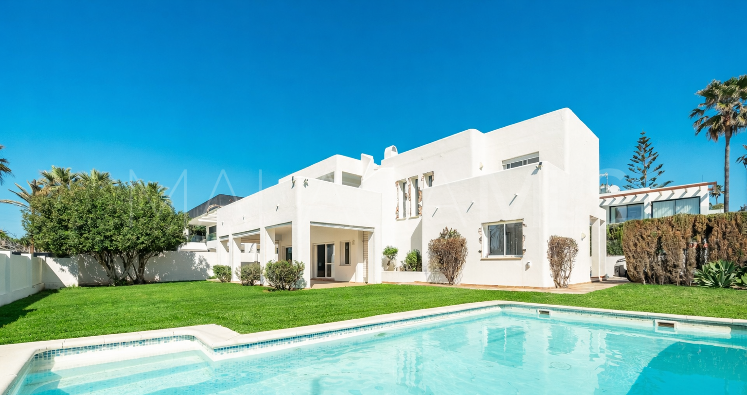 Villa for sale in Marbesa