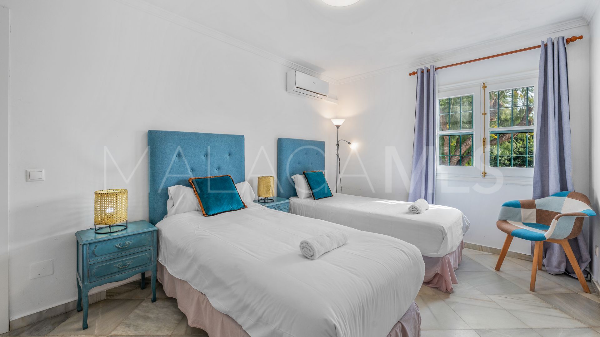 Villa for sale in Nueva Andalucia