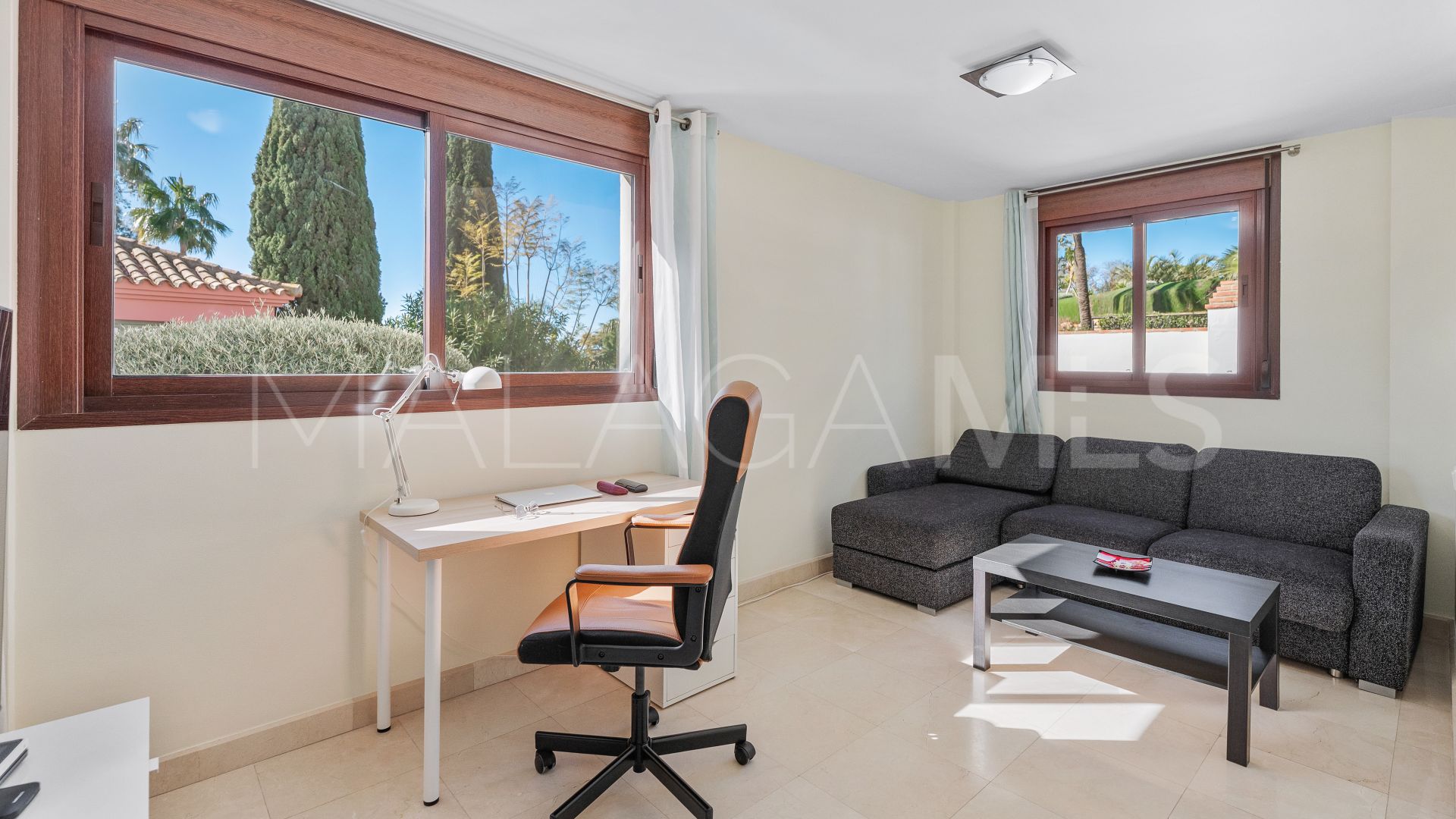 For sale villa with 5 bedrooms in Hacienda las Chapas