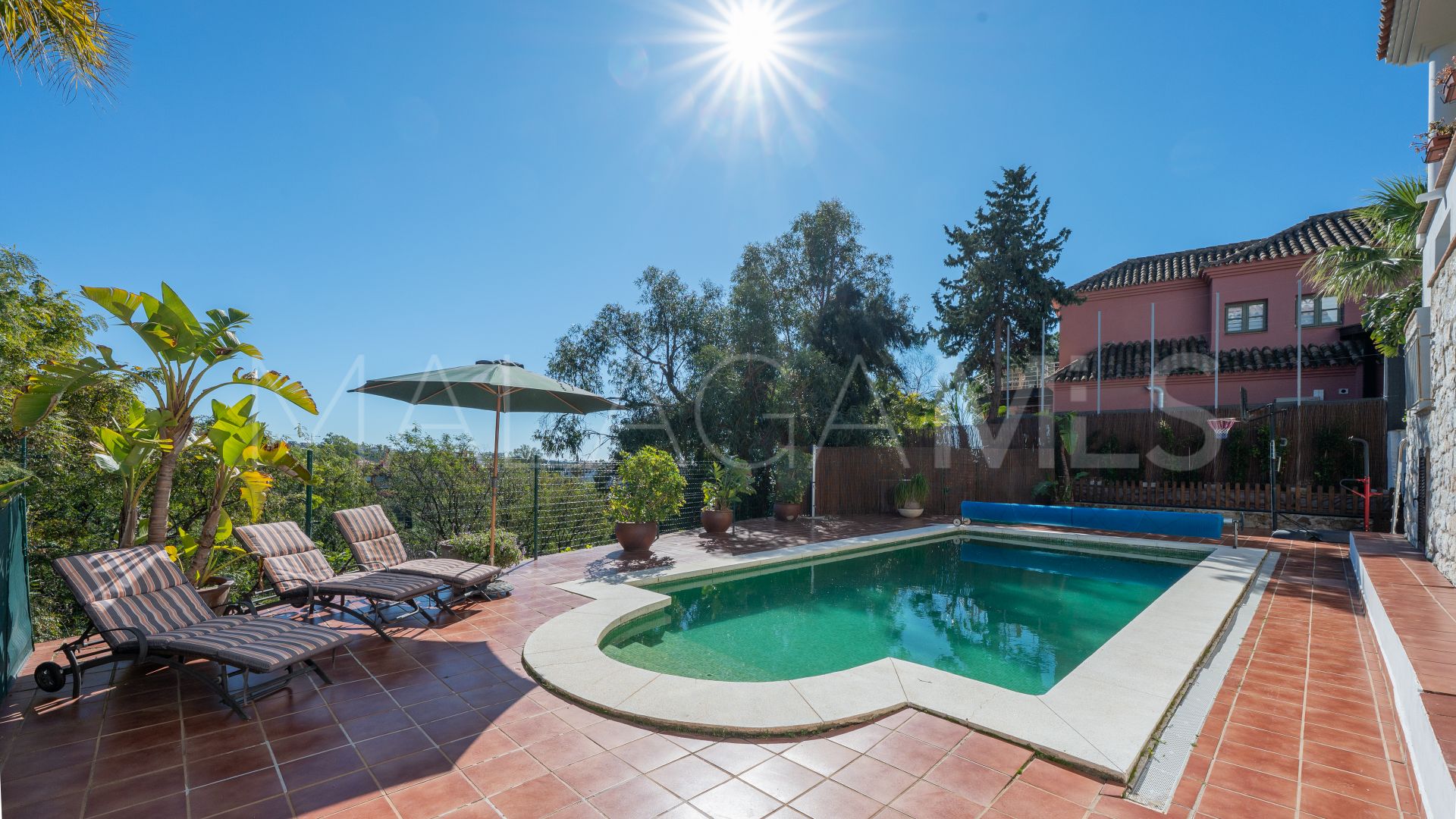For sale villa with 5 bedrooms in Hacienda las Chapas
