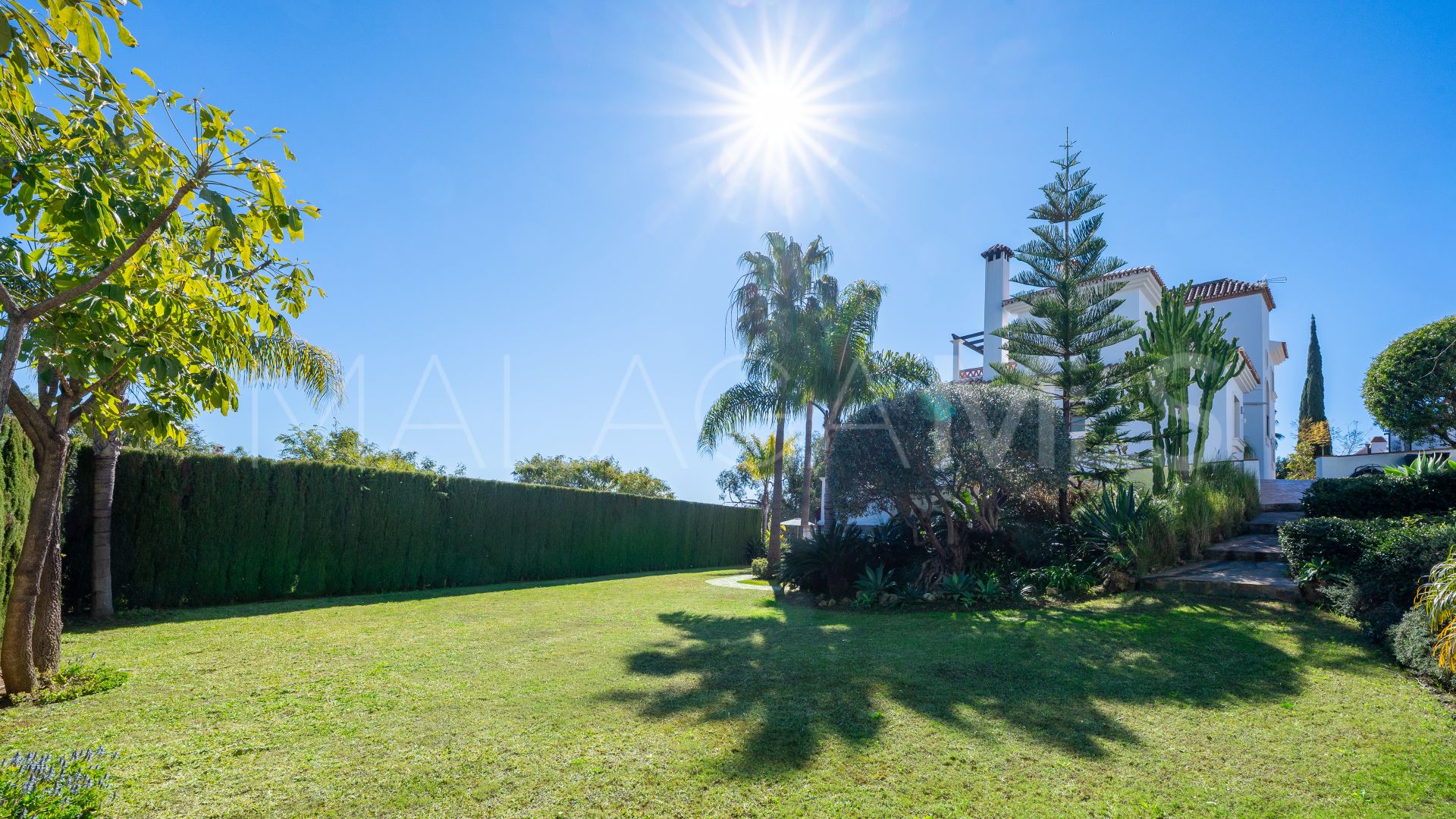 For sale villa with 5 bedrooms in Hacienda las Chapas