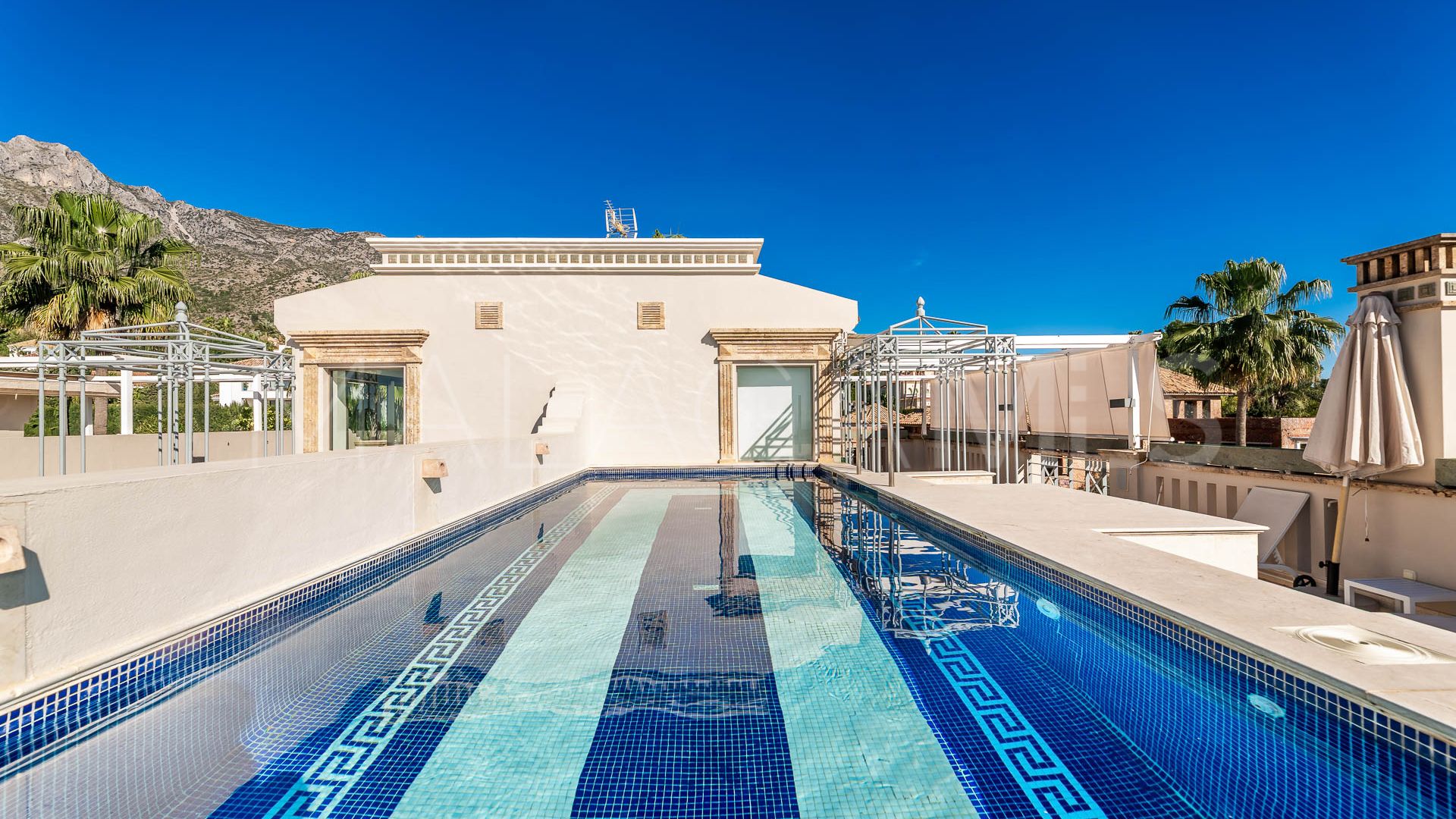 Maison de ville for sale in Marbella Golden Mile