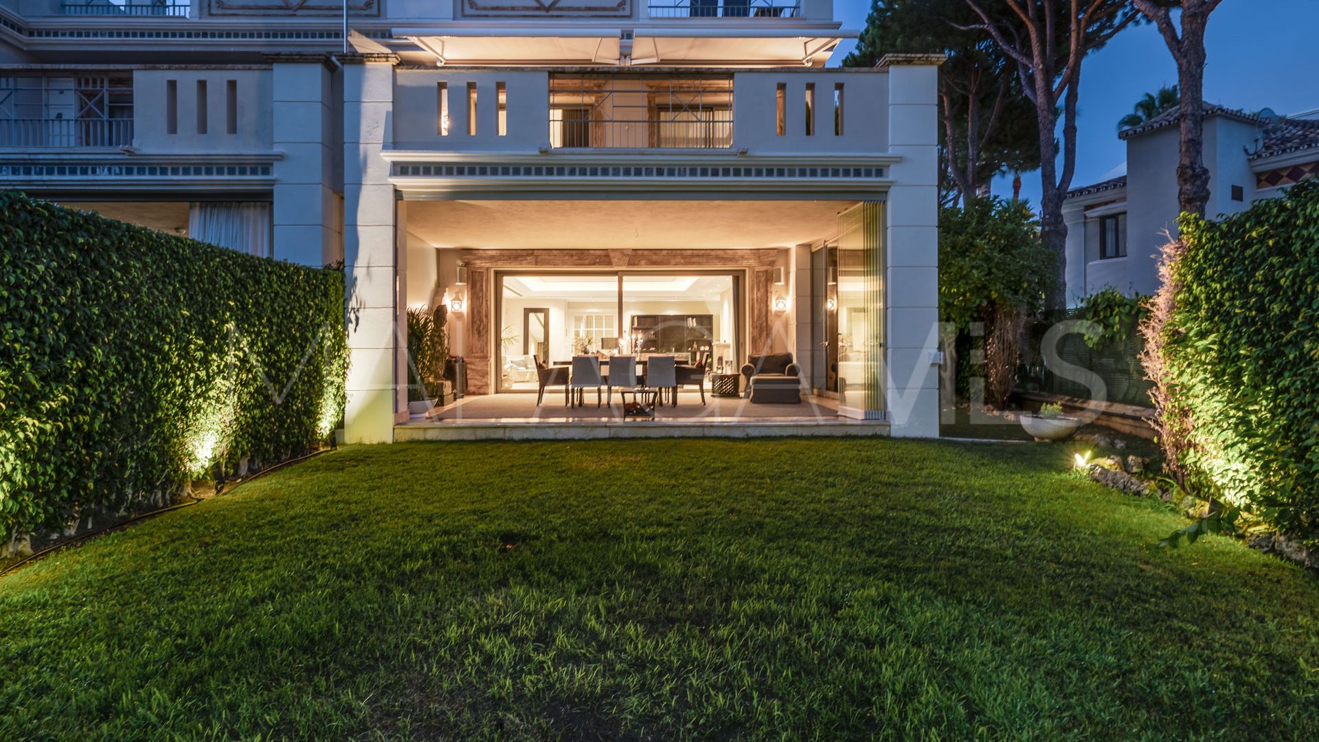 Maison de ville for sale in Marbella Golden Mile