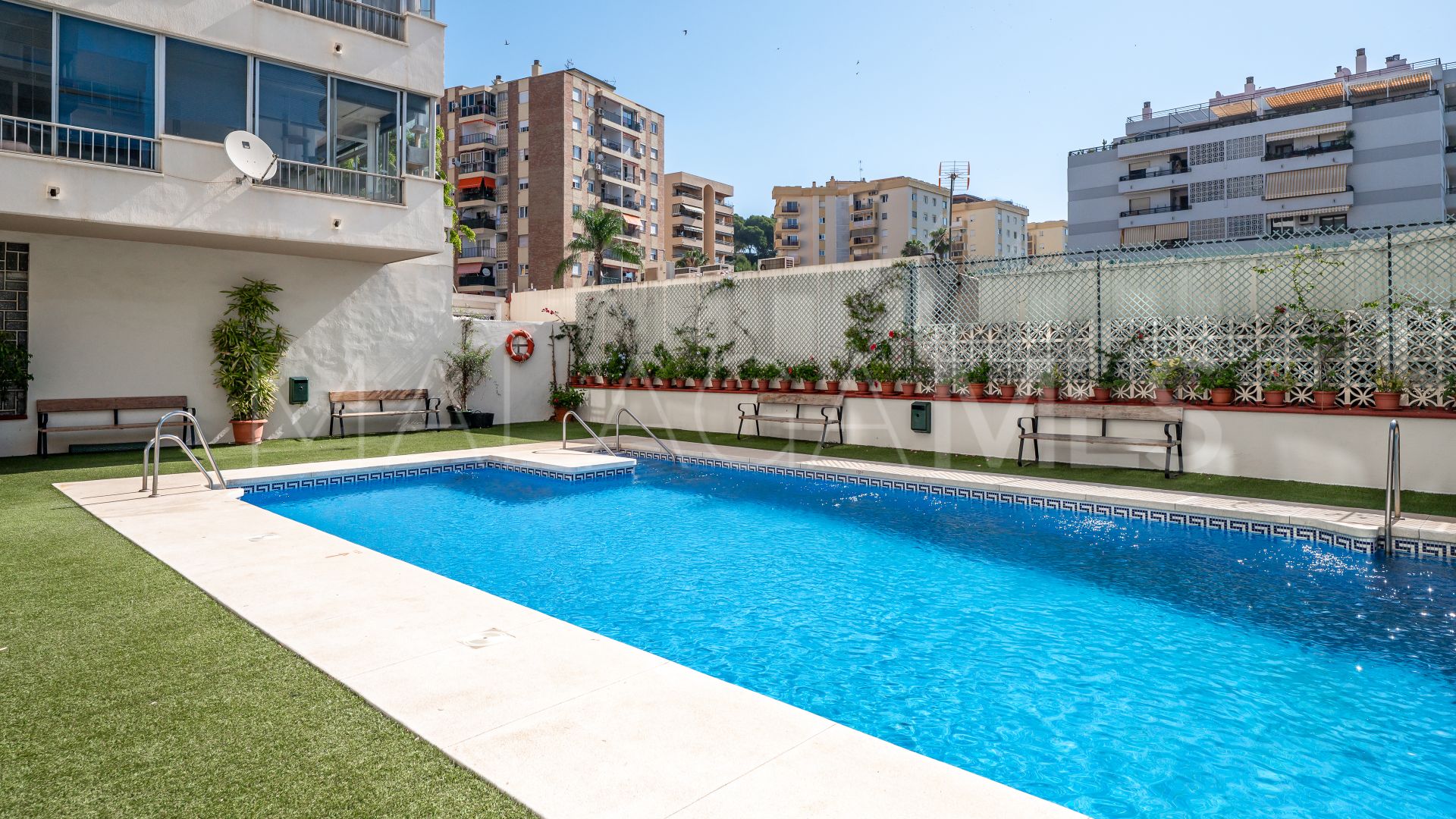 Buy apartamento de 3 bedrooms in Marbella Ciudad