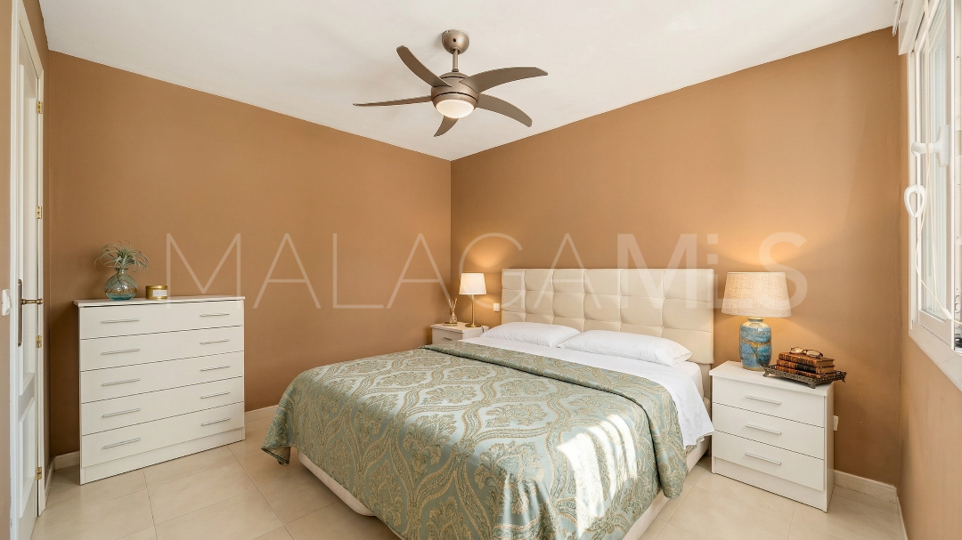 Markplanslägenhet for sale in Nueva Andalucia