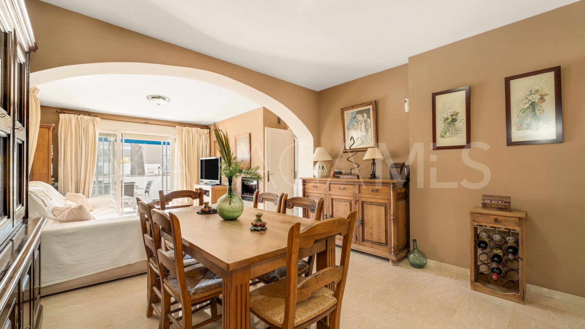 Markplanslägenhet for sale in Nueva Andalucia