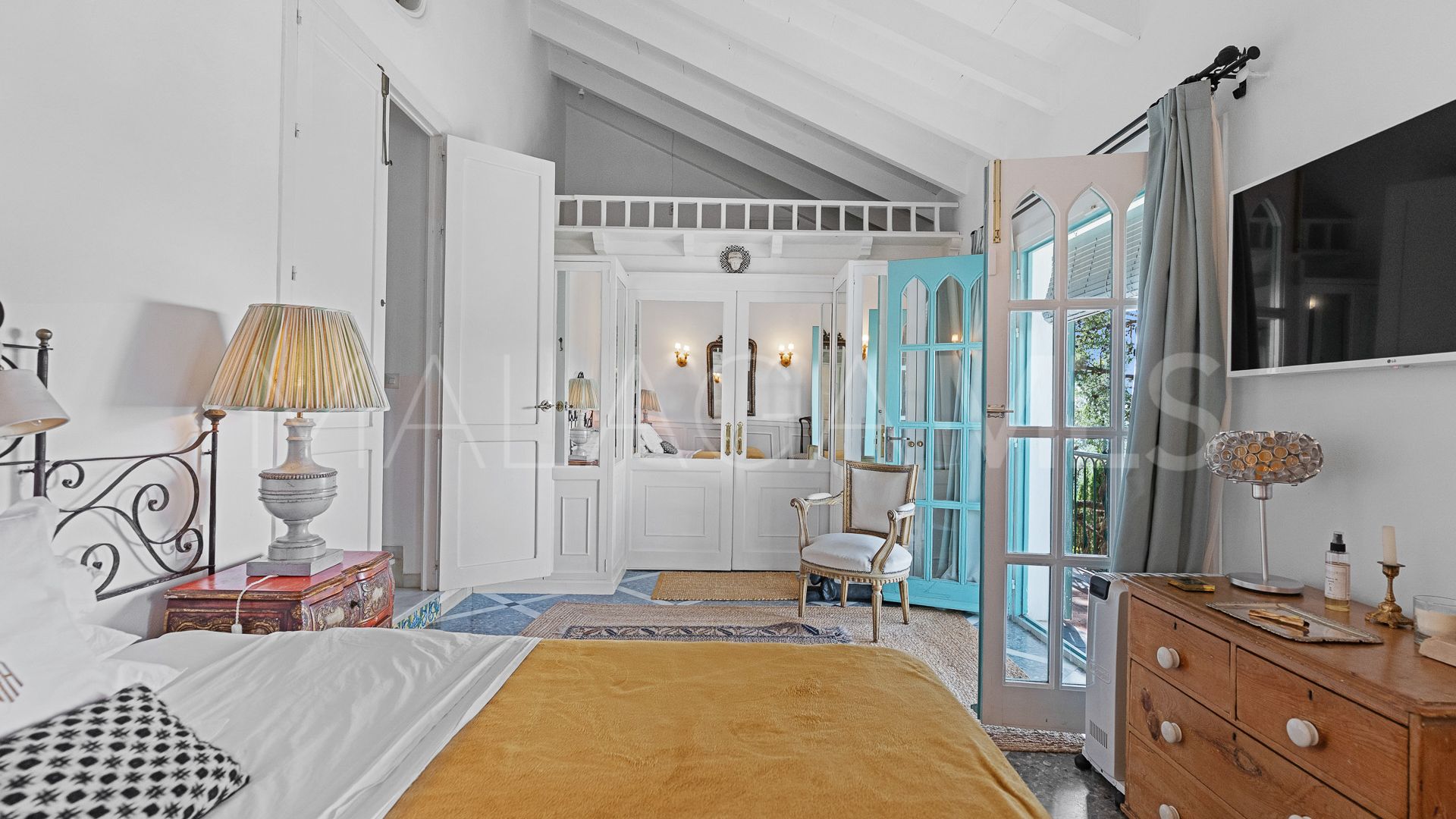 4 bedrooms villa in Marbella City for sale