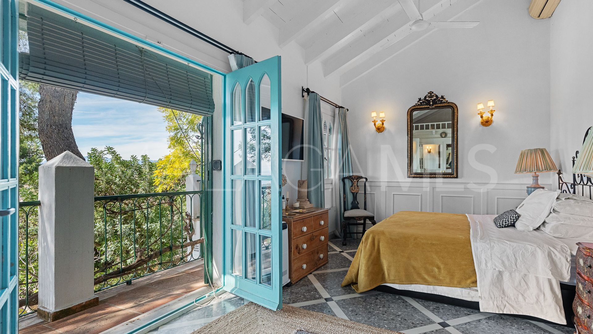 4 bedrooms villa in Marbella City for sale