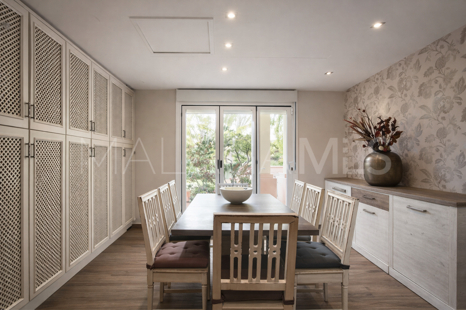 Villa for sale in Guadalmina Alta