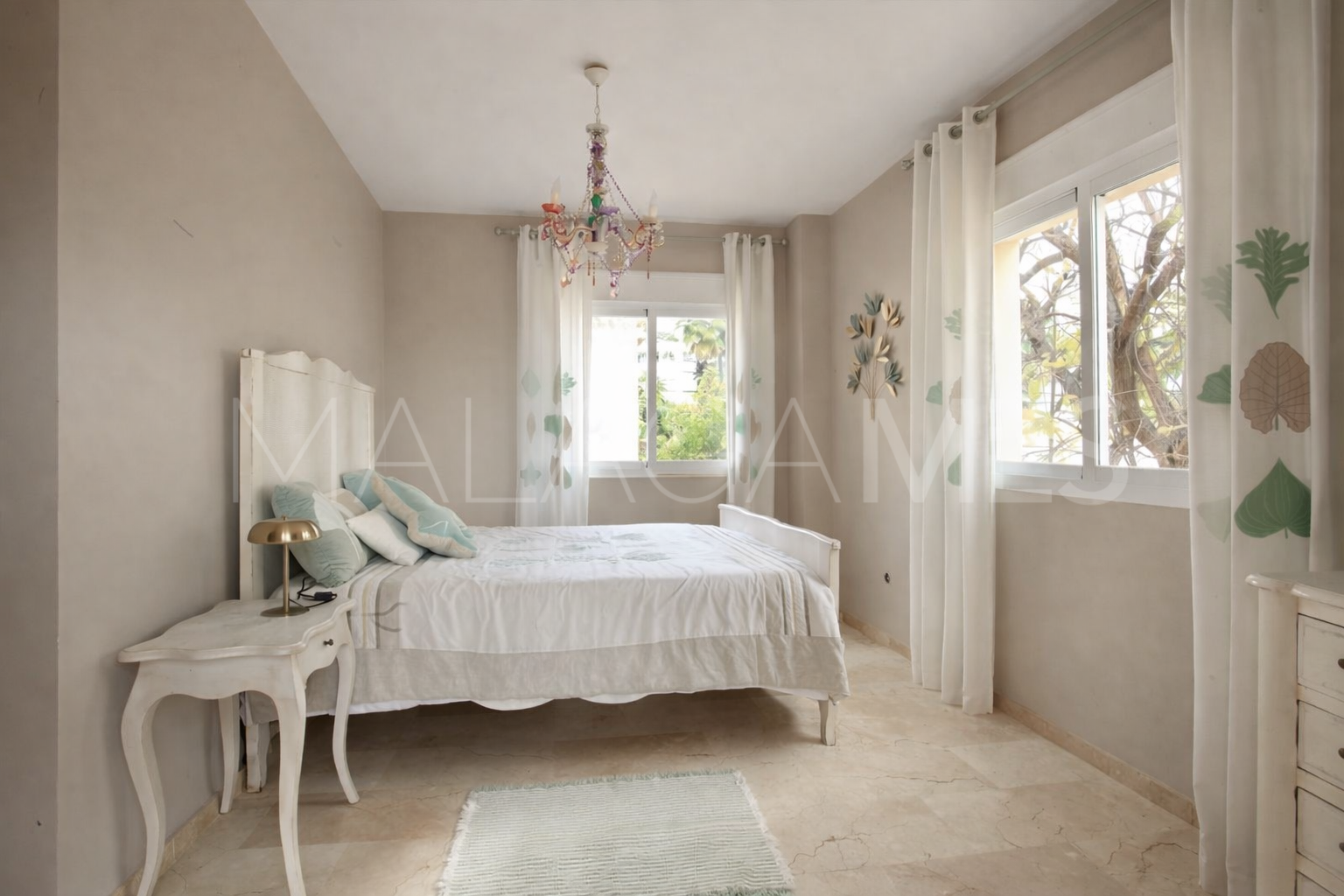 Villa for sale in Guadalmina Alta