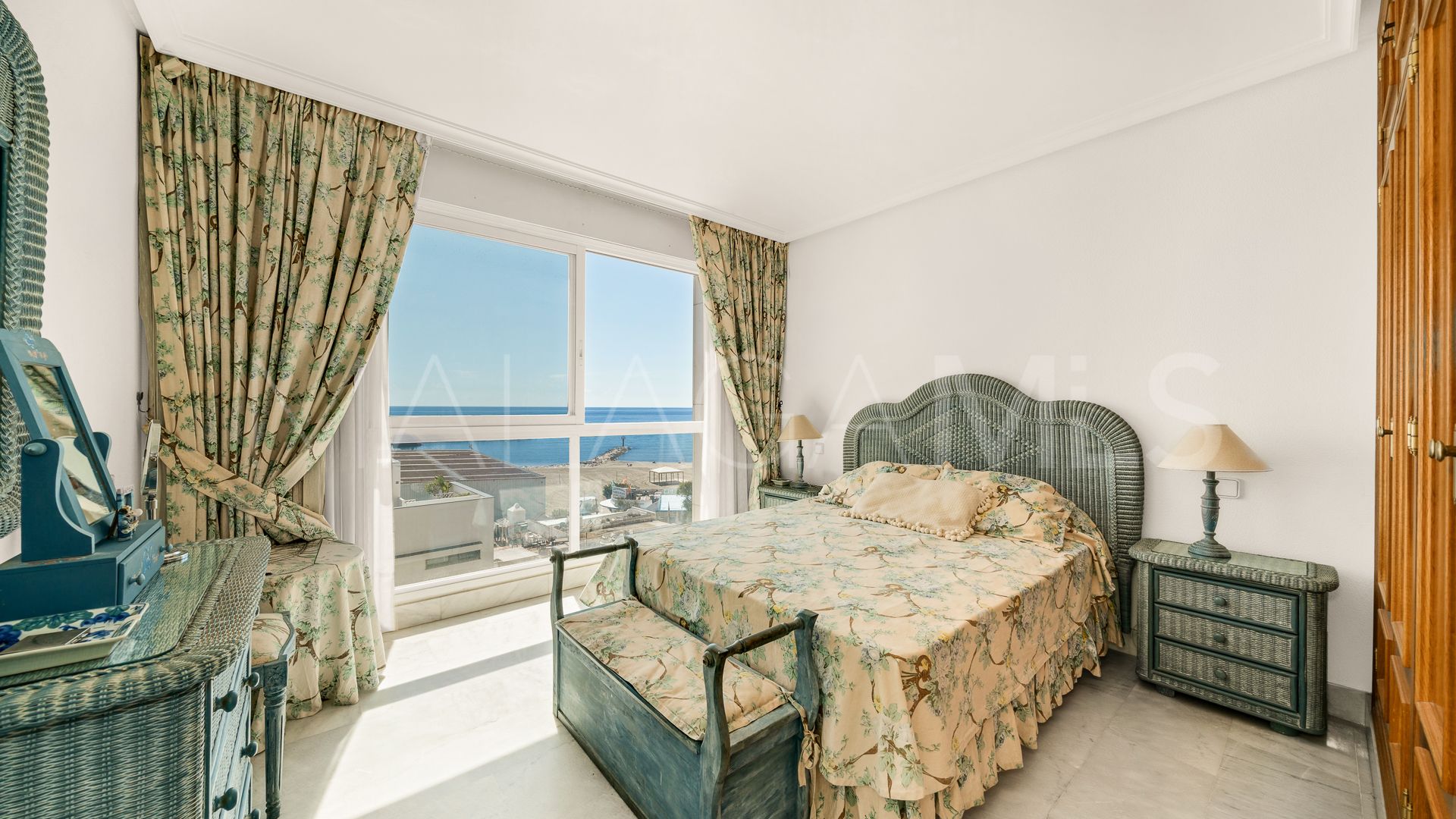 Beach Side Golden Mile apartment for sale