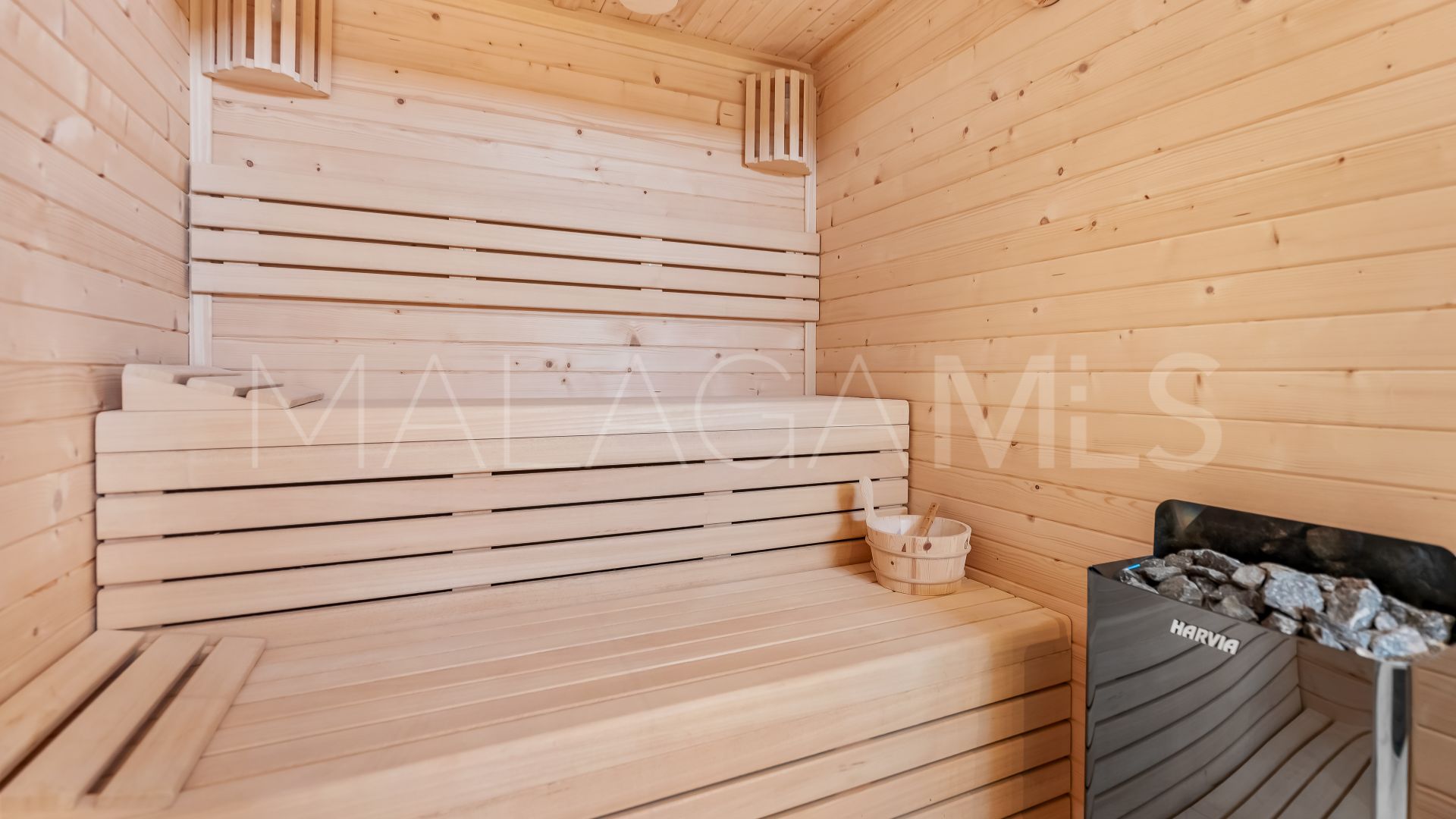 Villa for sale in Paraiso Alto