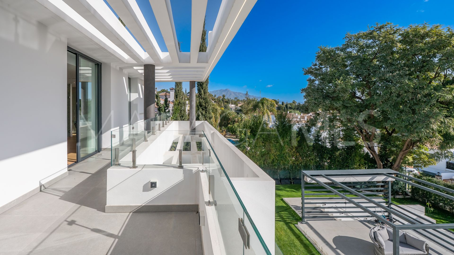 Villa for sale in Paraiso Alto