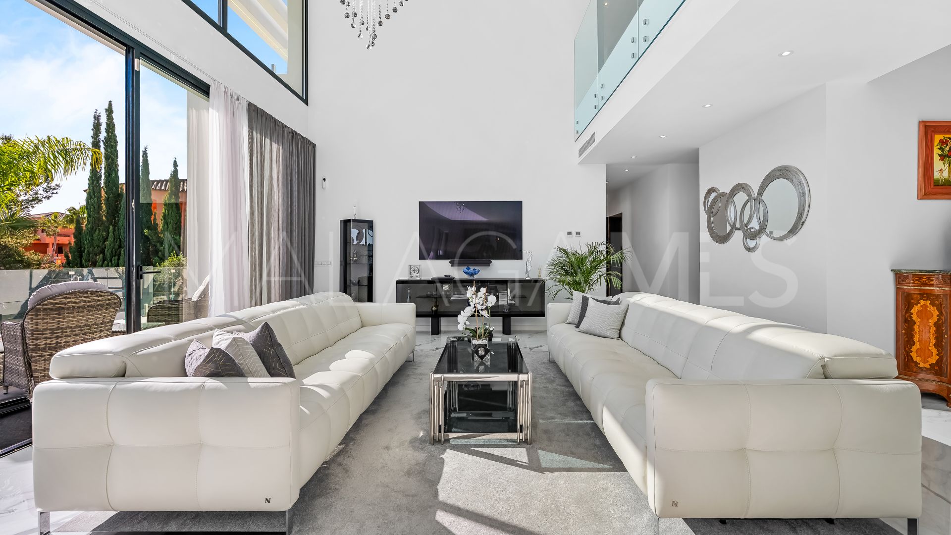 Villa for sale in Paraiso Alto